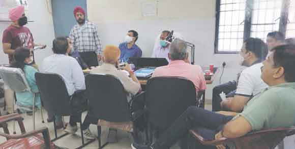 स्वयंसेवी संस्थाओं को प्रदान की जानकारी
