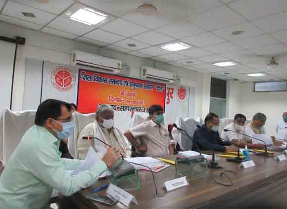 मलेरिया और डेंगू के प्रकोप से बचने के लिए स्वास्थ्य विभाग सजगता से कार्य करें- सांसद