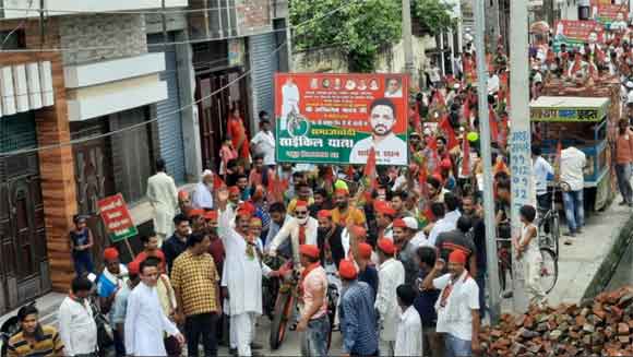प्रदेश सरकार की नीतियो के विरोध में सपाईयो ने नकुड मे निकाली साईकिल रैली