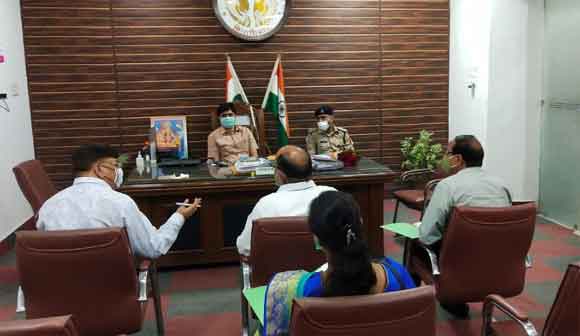 जनहित के समाचारों को भी समाचार पत्रों में स्थान दिया जाना चाहिए- जिलाधिकारी