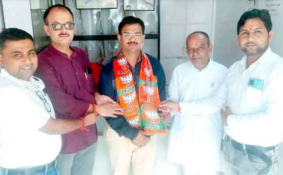 मीडिया गतिविधि विभाग जिला संयोजक बनने पर स्वागत किया