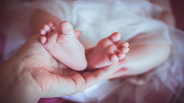 IVF से जन्मे बच्चे पर सिर्फ मां का अधिकार, केरल हाईकोर्ट ने सुनाया बड़ा फैसला
