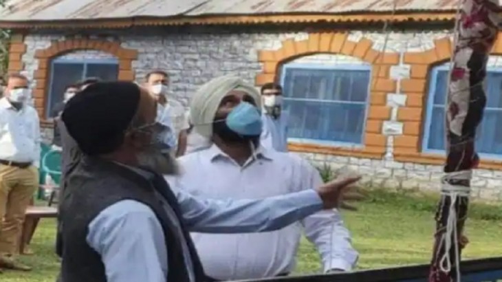 आतंकी बेटे ने बहाया था बेकसूरों का खून, पिता ने फहराया तिरंगा