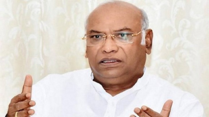 सर्वदलीय बैठक में कांग्रेस नेता मल्लिकार्जुन खड़गे ने कही यह बात, पढ़ें पूरी खबर