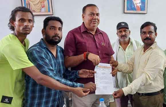 पालिका कर्मीयों की चेतावनी एक सप्ताह में न किया आरोपी को गिरफ्तार तो होगी अनिश्चित हडताल