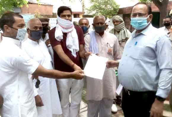 किसानो के हितो को लेकर मुख्यमंत्री को भेजा ज्ञापन