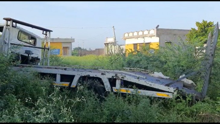 गुजरात में बड़ा हादसा, बेकाबू ट्रक ने झोपड़पट्टी में सो रहे 10 लोगों को कुचला