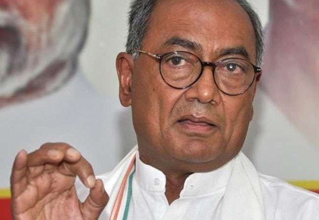 पटना में दिग्विजय सिंह का विवादित बयान, कांग्रेस को लायक तो बीजेपी को बताया नालायक संतान