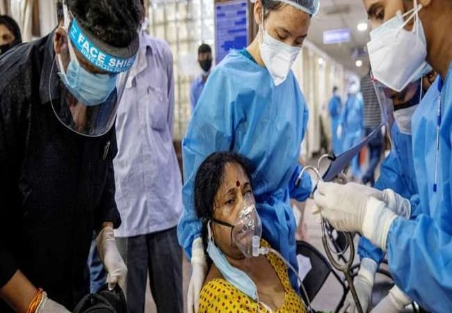 कोरोना की तीसरी लहर से पहले ही विपरीत परिस्थितियों के लिए खुद को कर रहा तैयार भारत