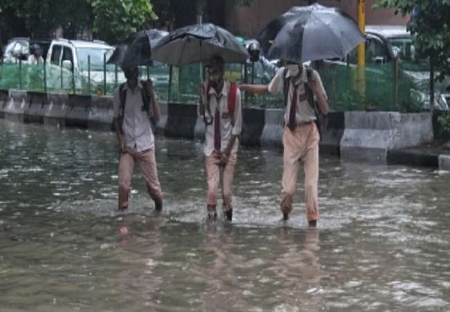 मानसून ने ली करवट: बारिश से सराबोर हो सकते हैं देश के कई हिस्से- जानें आज कैसा रहेगा मौसम