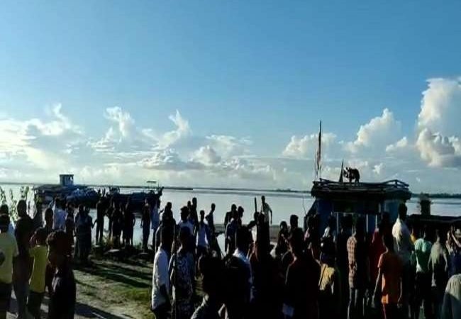 असम में भीषण नाव दुर्घटना, 100 यात्रियों से भरी दो नावों में टक्कर के बाद कई लापता