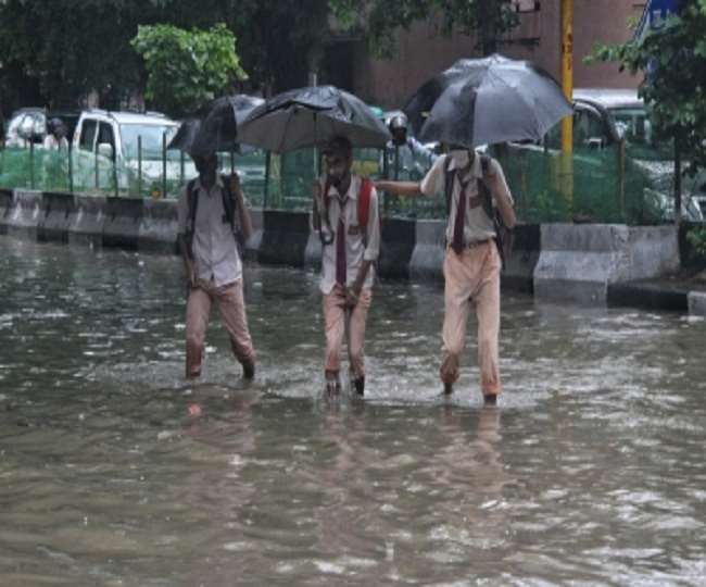 Weather Updates: जाने को है मानसून, देश के कई इलाकों में हो रही झमाझम बारिश; सुहावना हुआ मौसम