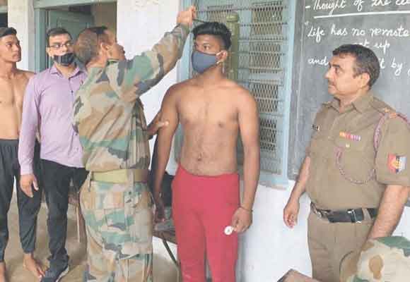 एनसीसी कैडेट्स भर्ती अभियान में 99 छात्रों का किया चयन