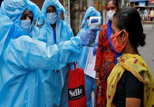 देश में कोरोना वायरस के मामलों में कमी आनी शुरू, पिछले 24 घंटों में आए 28,591 नए मामले