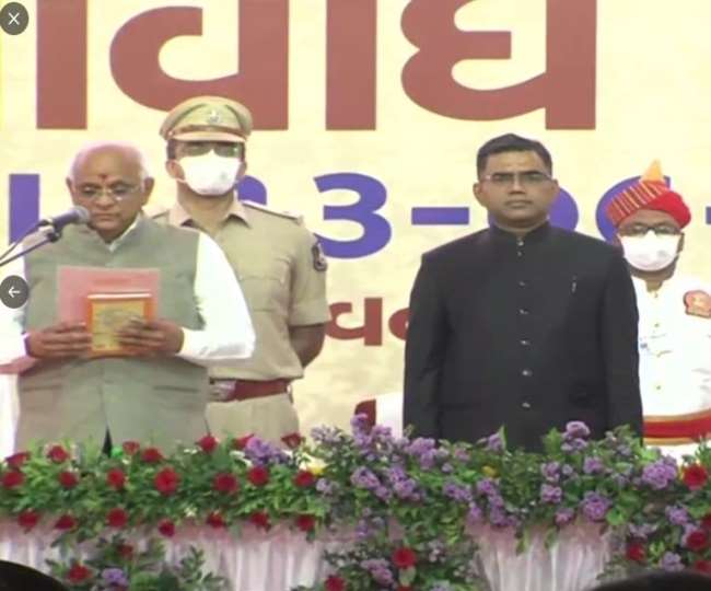 LIVE Bhupendra Patel Swear in Ceremony: गुजरात के 17वें मुख्यमंत्री के रूप में भूपेंद्र पटेल ने ली शपथ, गृहमंत्री अमित शाह ने दी बधाई