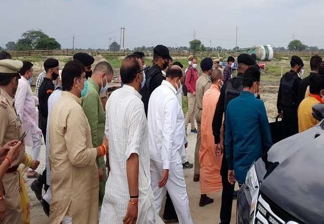 एक महीने में चौथी बार सीएम पहुंचे अलीगढ़, प्रधानमंत्री के कार्यक्रम का लेंगे जायजा