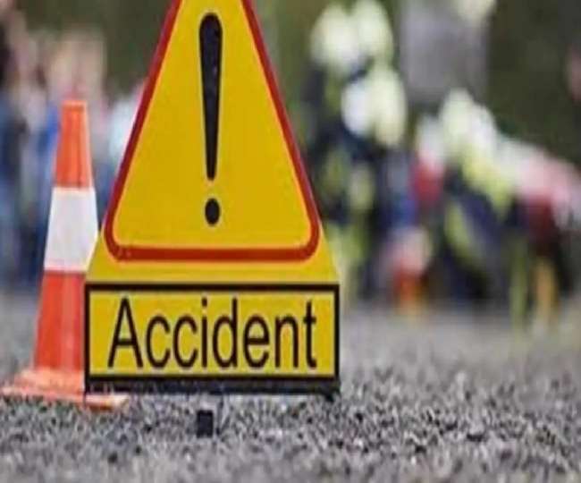 Karnataka Road Accident: कर्नाटक में भीषण सड़क हादसा, दो वाहनों की टक्कर में गई 8 लोगों की जान
