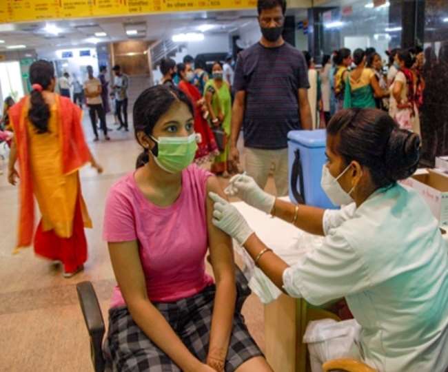आजादी के 75वें वर्ष में 75 करोड़ टीकाकरण का आंकड़ा पार, WHO ने की तारीफ