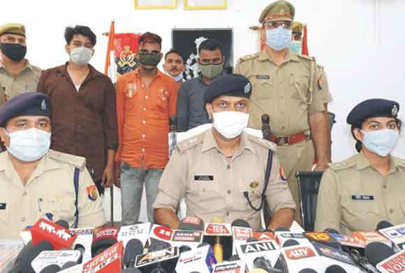 करोड़ों रूपए की स्मैक के साथ पुलिस हत्थे चढ़े चार तस्कर