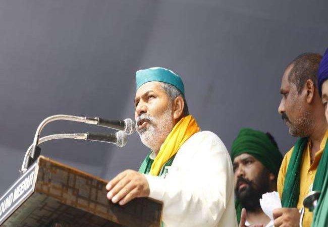 जानिए राकेश टिकैत ने किसको कह दिया चचा जान और एक पार्टी के साथ जोड़कर बोला एक टीम, यूपी की सियासत में मचा बवाल