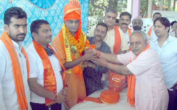 विश्व हिंदू महासंघ के प्रदेशाध्यक्ष का किया भव्य स्वागत