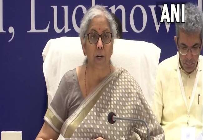 GST Meeting: एजेंडे में शामिल होने के बाद भी GST के तहत नहीं आए पेट्रोल-डीजल, ये है सबसे बड़ी वजह