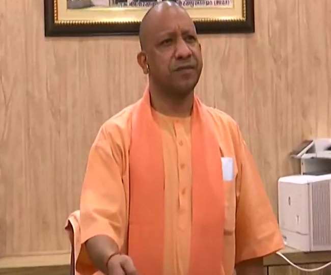 CM योगी आदित्यनाथ ने किया कानपुर एवं आगरा मेट्रो की प्रथम प्रोटोटाइप ट्रेन का वर्चुअल अनावरण