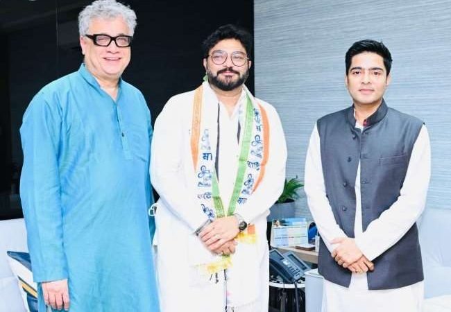 राजनीति से संन्यास की घोषणा करने वाले भाजपा सांसद बाबुल सुप्रियो तृणमूल कांग्रेस में हुए शामिल