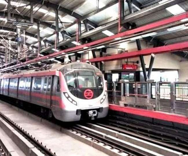 अरविंद केजरीवाल और हरदीप सिंह पुरी ने किया ढांसा बस स्टैंड-नजफगढ़ सेक्शन का उद्घाटन