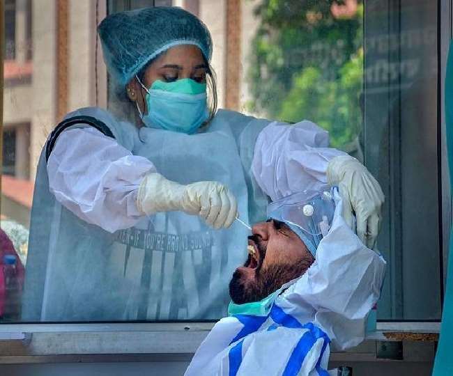Covid-19 in India: देश में कोरोना के सक्रिय मामले घटकर 3 लाख हुए, 30 हजार से अधिक नए केस