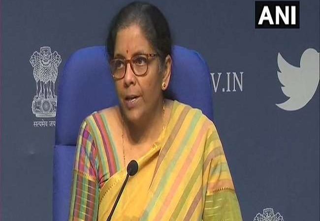 अर्थव्यवस्था मजबूती के साथ फिर से उभार की राह पर: वित्त मंत्री सीतारमण