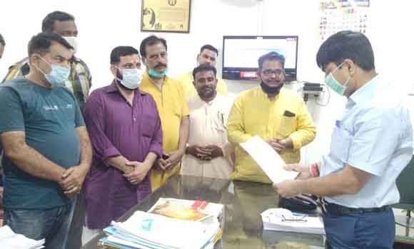 धर्मान्तरण के विरोध में हिंदू जागरण मंच ने जिलाधिकारी को सौंपा ज्ञापन