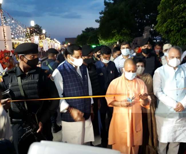 सीएम योगी आदित्यनाथ ने किया पर्यटन उत्सव का शुभारंभ, कहा- आध्यात्मिक टूरिज्म में यूपी सबसे समृद्ध