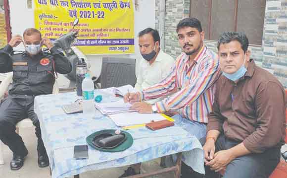 नगर निगम गली-मौहल्लों में लगा रहा टैक्स वसूली कैंप
