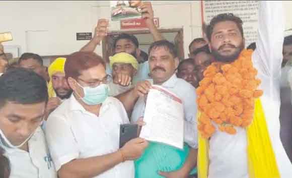 अनुसूचित जाति के आरक्षण की मांग को लेकर कश्यप समाज ने किया प्रदर्शन