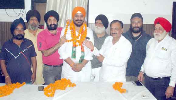 नवनियुक्त प्रदेश उपाध्यक्ष का किया सम्मान