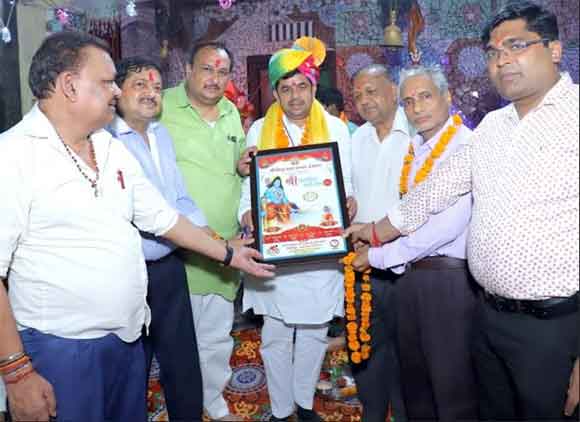इस वर्ष की रामलीला का रिहर्सल मुहूर्त कल शाम श्री बूढ़े बाबा समाधि मंदिर पर किया गया