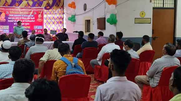 वाहन चालक सवारियों को सुरिक्षत गंतव्य तक पहुंचाये – राधेश्याम