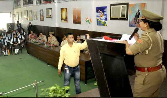 संकोच के कारण किसी भी समस्या को न छुपाए छात्राऐं: मन्जू चौधरी