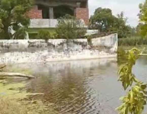 कालोनी निवासीयों ने एसडीएम को पत्र देकर पानी की निकासी व अतिक्रमण हटाये जाने की मांग की