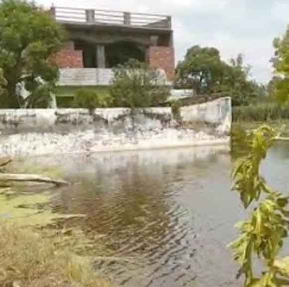 कालोनी निवासीयों ने एसडीएम को पत्र देकर पानी की निकासी व अतिक्रमण हटाये जाने की मांग की