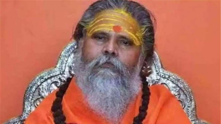 नरेंद्र गिरिः जमीन पर मिला शव, चल रहा था पंखा, सामने आया नया वीडियो