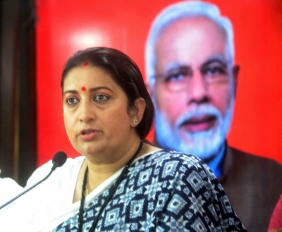 जम्मू-कश्मीर के लोगों को पीएम मोदी पर भरोसा है: स्मृति ईरानी