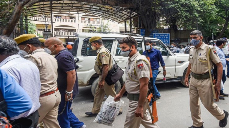 रोहिणी कोर्ट में हादसे के बाद दिल्ली पुलिस सतर्क, सुरक्षा व्यवस्था होगी चाक-चौबंद