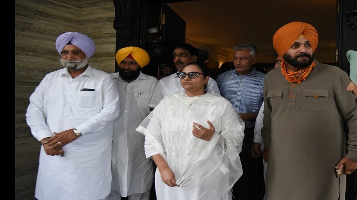 सिद्धू के बाद कांग्रेस को एक और झटका, रजिया सुल्ताना ने मंत्री पद से दिया इस्तीफा