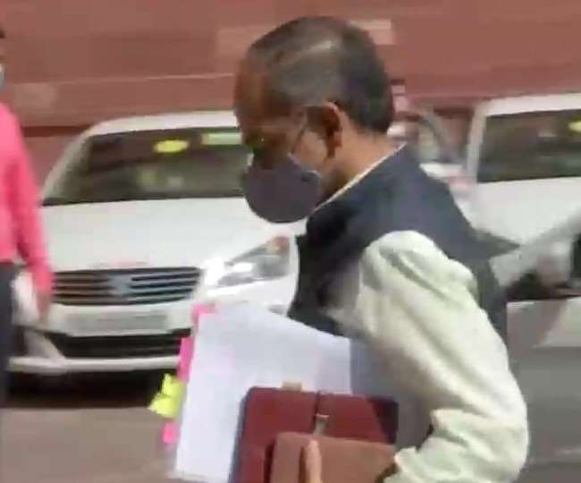 कोयले की कमी और बिजली कटौती की चिंताओं के बीच अमित शाह ने बुलाई बड़ी बैठक