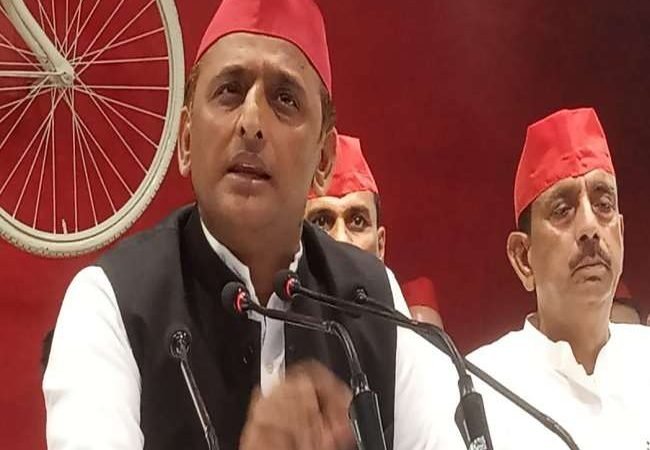 अखिलेश यादव की गणित सेट, जानिए कैसे जीतेंगे 300 से अधिक विधानसभा सीटों पर चुनाव