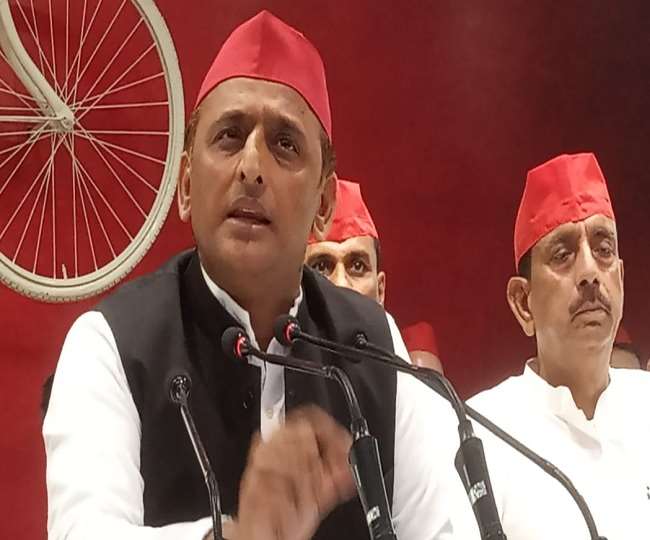 अखिलेश यादव की गणित सेट, जानिए कैसे जीतेंगे 300 से अधिक विधानसभा सीटों पर चुनाव