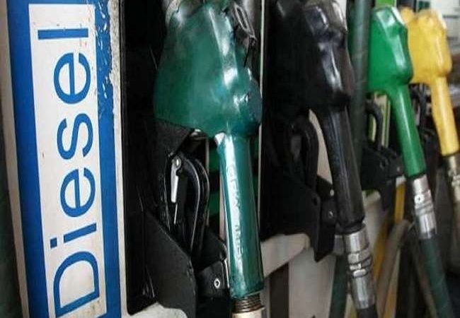 100 रुपए से नीचे आ सकती है Petrol की कीमत, डीजल रेट में बड़े रद्दोबदल की उम्‍मीद : सूत्र