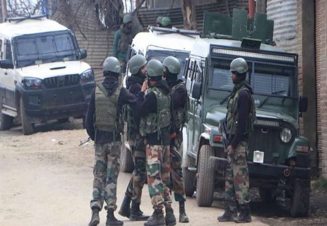 शोपियां मुठभेड़ में दो आतंकी ढेर, सुरक्षाबलों ने चलाया सर्च ऑपरेशन